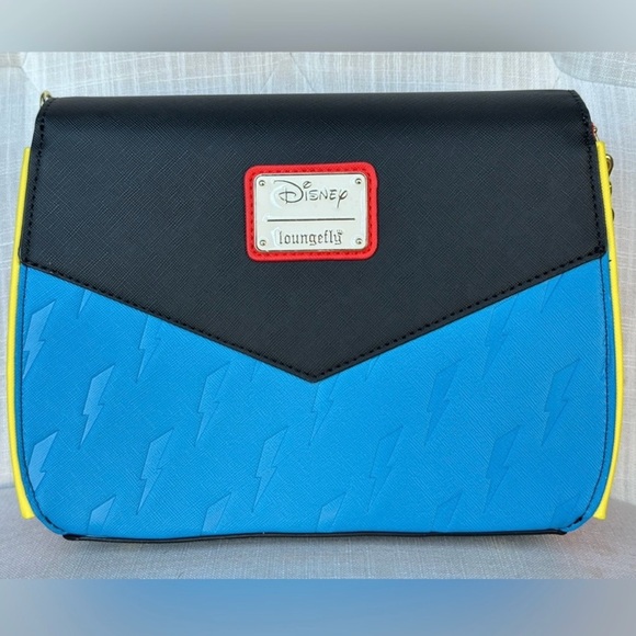 NWT Loungefly Exclusive Chip ‘N Dale Rescue Rangers Logo Crossbody Bag - Picture 3 of 10